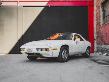 Porsche 928, 1979