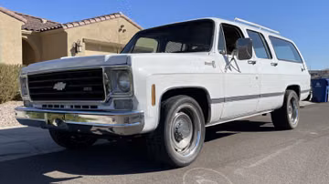 Chevrolet Suburban Scottsdale Camper Special, 1976
