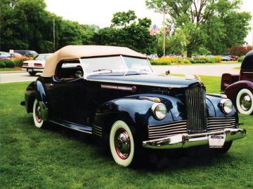 Packard Super Eight One-Eighty Convertible Victoria by Darrin, 1942