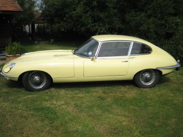 Jaguar E-Type FHC 2+2, 1969 год