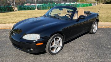 Mazda Miata Convertible, 2001
