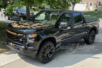 CHEVROLET SILVERADO CUSTOM PICKUP, 2023