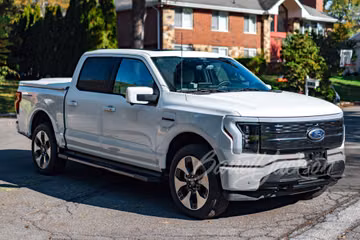 Ford F-150 Lightning Platinum Pickup, 2022
