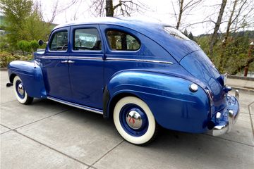 Plymouth Deluxe Sedan، 1940
