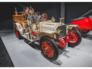 عربة إطفاء American LaFrance Type 5 ذات الخزانين، 1911