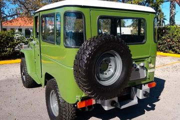 TOYOTA LAND CRUISER FJ40, 1981