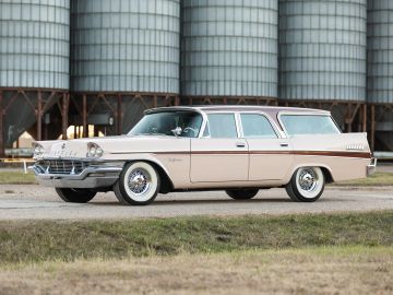 Chrysler New Yorker Town and Country Wagon, 1957