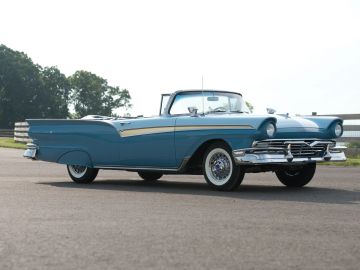 Ford Fairlane 500 Sunliner, 1957