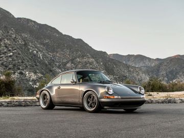 Porsche 911 Reimagined by Singer – Classic Services - The Lautrec Commission, 1991