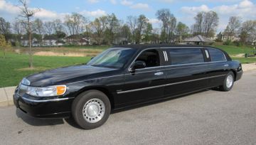Lincoln Town Car Limousine, 2001