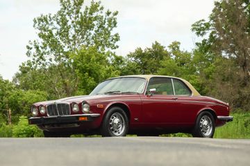 Jaguar XJ12C, 1975
