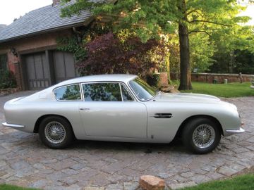 Aston Martin DB6 Vantage Coupe, 1966