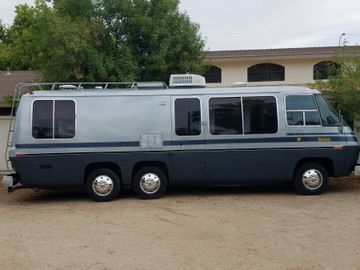 GMC Palm Beach 260 Motorhome, 1975