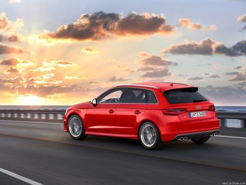 Audi S3 Sportback (8V) specs
