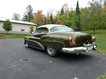 BUICK SUPER 8 CUSTOM 2 DOOR HARDTOP, 1952