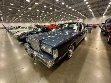 Lincoln Town Car, 1987