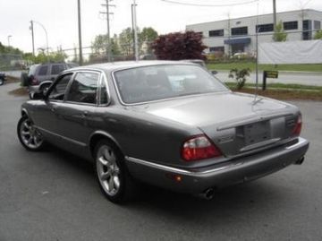 Характеристики Jaguar XJR