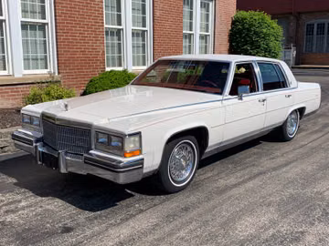 Cadillac Fleetwood Brougham, 1984