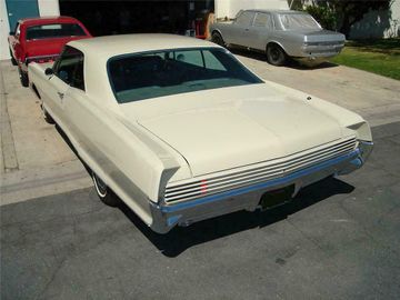 Pontiac Grand Prix 2 Door Coupe, 1966