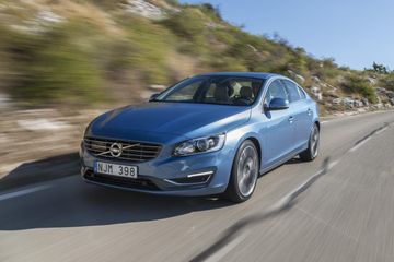 Volvo S60 T4 (Mk II) specs