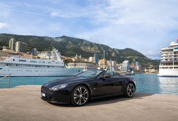 Aston Martin V12 Vantage Roadster, 2013