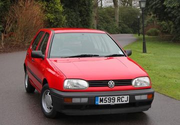 VW Golf 1.6 (Mk III 100 PS) specs
