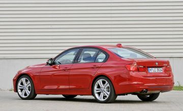BMW 328i (F30) specs