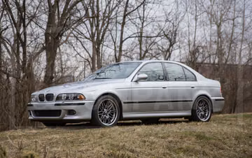 BMW M5, 2002