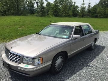 Cadillac DeVille Sedan, 1998