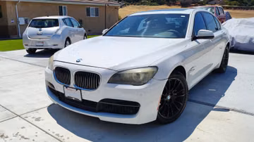 BMW 750Li Sedan, 2011
