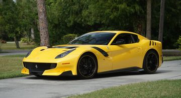 Ferrari F12tdf, 2017