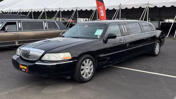Lincoln Town Car Limousine, 2003