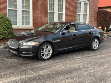 Jaguar XJL Portfolio, 2012