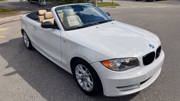 BMW 128i Convertible, 2009