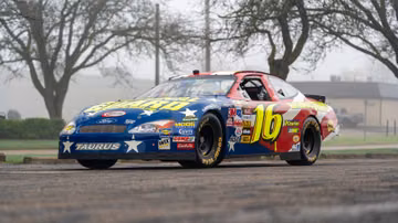 Ford Taurus NASCAR, 2004