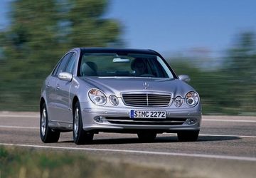 Mercedes-Benz E 400 CDI (W211) specs