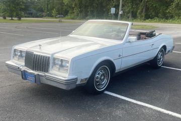Buick Riviera, 1983