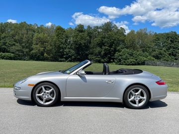 271 - Porsche 911 Convertible, 2005