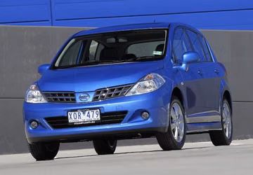 Nissan Tiida 1.8 specs