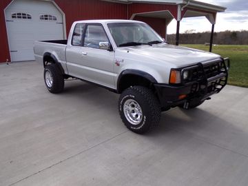 Mazda B2600I Pickup, 1991