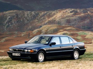 BMW 740i (E38) specs