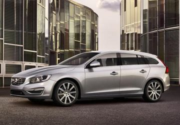 Volvo V60 D4 (181 PS) specs