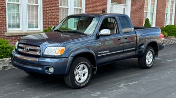 Toyota Tundra SR5 Pickup, 2005