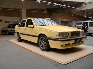 Volvo 850 T5-R specs