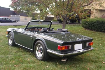 TRIUMPH TR-6 CONVERTIBLE, 1971