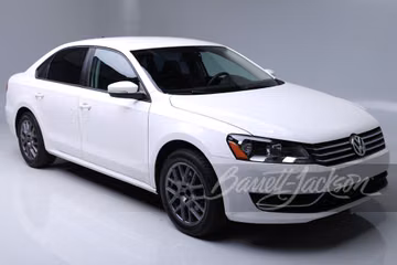VOLKSWAGEN PASSAT, 2015