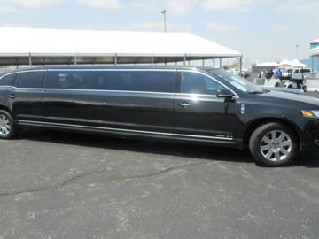 Lincoln MKT "Super-Stretch", 2013