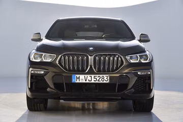 BMW X6 M50i (G06) specs