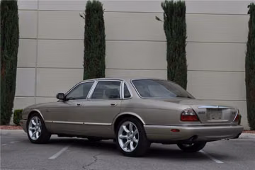JAGUAR XJ8 4 DOOR SEDAN, 1998