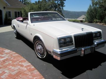 Buick Riviera Convertible, 1982